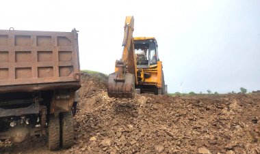खनिज विभाग ने अवैध उत्खनन पर एक जेसीबी, दो डंपर जप्त किए
