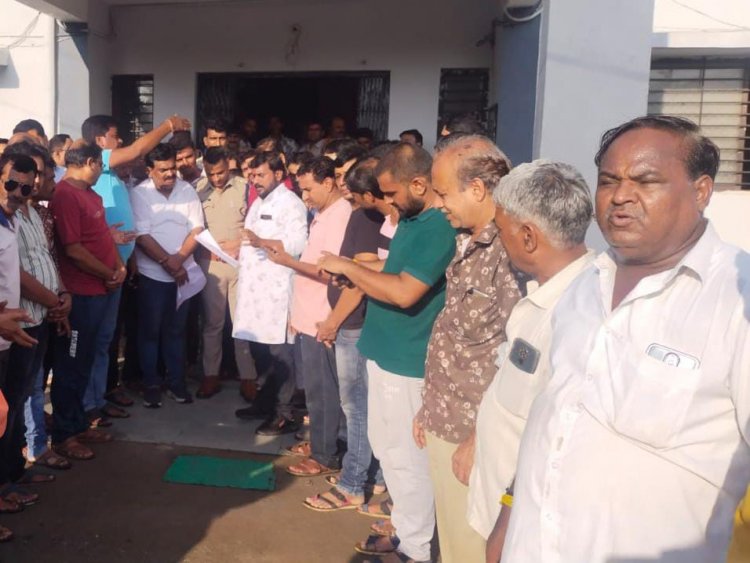 नागदा में शामिल होना नही चाहता ताल...विरोध सडक़ो पर उतरा
