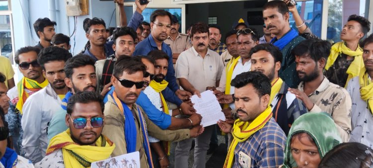 जयस, भीम आर्मी ओर आजाद समाज पार्टी ने सौंपा एसडीएम को ज्ञापन
