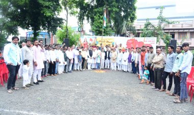 मंदिर में ध्वजारोहण कर चौपाटी चौपाल ने मनाई आजादी की वर्षगाठ