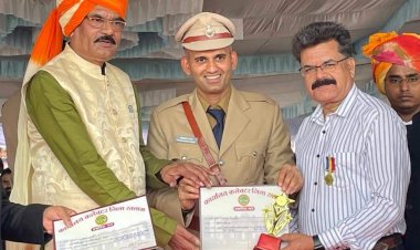 विनोद त्रिपाठी केन्द्रीय गृह मंत्री अति-उत्कृष्ठ सेवा पदक से सम्मानित