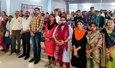 चंद्रयान-3 की सफल लेंडिंग के लिए योगीन्द्र सागर महाविद्यालय मैं प्रार्थना हुई