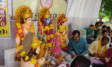 पटवारियों ने सुंदरकांड का पाठ कर सीएम  शिवराज को दिलाई मांगे याद