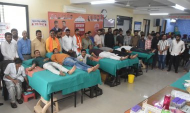 भाजयुमो ने रक्तदान कर मनाया प्रधानमंत्री मोदी का जन्मदिन