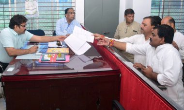 नामांकन रैली में वीरेन्द्रसिंह ने विधायक डॉ पाण्डेय पर जमकर साधा निशाना