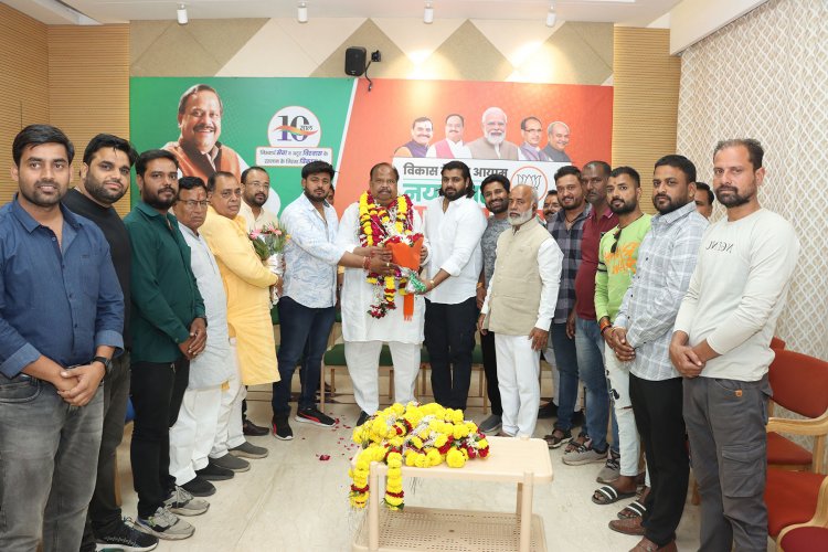 जवाहर व्यायामशाला ने भाजपा प्रत्याशी चेतन्य काश्यप का स्वागत कर दी जीत की शुभकामनाएं