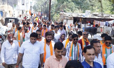 भाजपा प्रत्याशी काश्यप का जनसंपर्क के दौरान राम भवन में झालानी परिवार ने किया स्वागत