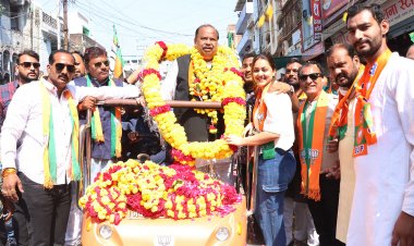 मुख्य बाजार में व्यापारियों ने उत्साह के साथ किया काश्यप का स्वागत