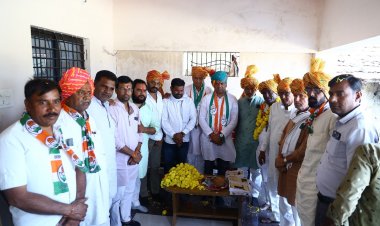 कांग्रेस प्रत्याशी लक्ष्मण सिंह डिंडोर ने ग्रामीण अंचल में किया सघन जनसंपर्क,मिल रहा आशीर्वाद