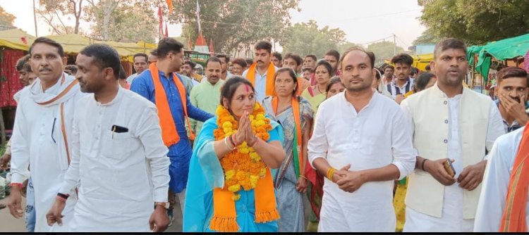 सैलाना में संगीता चारेल का जनसंपर्क जारी, मिल रहा समर्थन