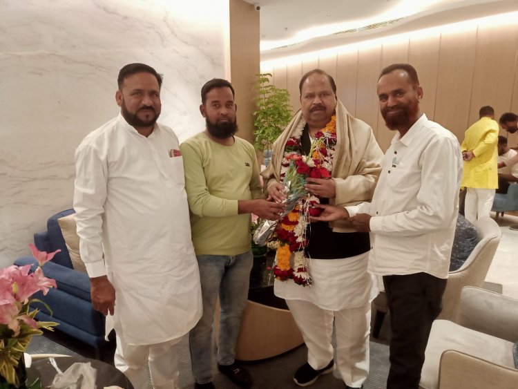 कैबिनेट मंत्री श्री काश्यप का स्वागत