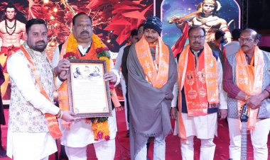 कैबिनेट मंत्री चेतन्य काश्यप की उपस्थिति में मेरा रतलाम, मेरी अयोध्या का आयोजन दो बत्ती चौपाटी क्षेत्र में बड़ी संख्या में उमड़े राम भक्त