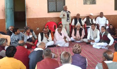 महारुद्र यज्ञ आयोजन में बढ़ाई जाएगी सनातन बंधुओं की संख्या - श्री सनातन धर्म सभा व महारुद्र यज्ञ समिति की आभार बैठक में झालानी ने रखी रुपरेखा, नियमित बैठक होगी