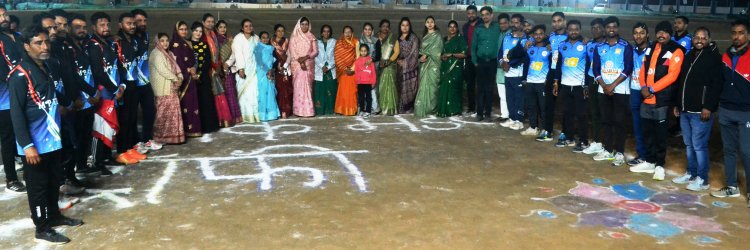 नेहरू स्टेडियम में रात्रिकालीन टेनिस बाल क्रिकेट स्पर्धा में श्री इलेवन, रिलायबल, जांबाज ने जीते मैच