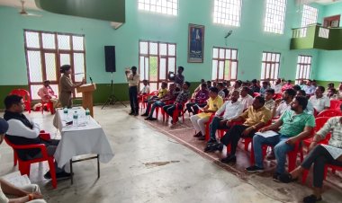 आलोट में जनता को कानून की नई धाराओं से अवगत कराया