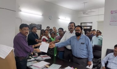 एसडीएम की कार्यप्रणाली से नाराज पटवारियों दिया ज्ञापन, हटाने की मांग की