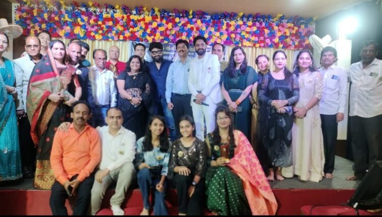 मंच से बिखरे सुर, सजी महफिल….पुराने गानों की उम्दा प्रस्तुतियां, कलाकारों ने रफी व किशोर की याद ताजा की