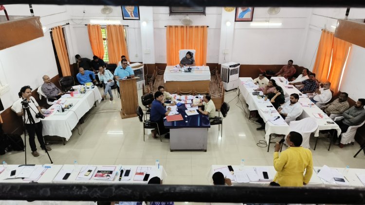 निगम ने बढ़ाया करो का बोझ...विपक्ष भडक़ा -जलकर, संपत्तिकर, नामांतरण और कचरा संग्रहरण में कमाई बढ़ाने की कोशिश, सडक़ पर स्थाई वाहन रखने वालों को भी देना पडेगा किराया