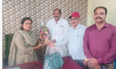 धामनोद  नगर परिषद की नवागत सीएमओ श्रीमती पूजा गोयल ने लिया चार्ज, स्वागत किया