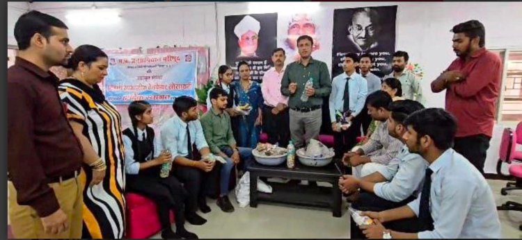 सिंगल युज प्लास्टिक ईको ब्रिक्स निर्माण का प्रशिक्षण दिया, स्वच्छता की शपथ दिलाई -मध्यप्रदेश जन अभियान परिषद ने आयोजित किया प्रशिक्षण