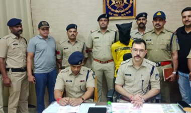 अन्तर्राज्यीय शातिर वाहन चोर पुलिस की गिरफ्त में : चोरी के 12 वाहन जप्त : आरोपी के विरुद्ध 52 अपराध पंजीबद्ध