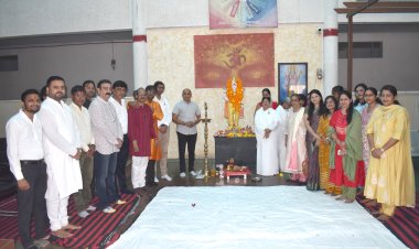 धनवंतरी जंयति आरोग्य से समृद्धि का संदेश: डॉ. देशमुख  आयुर्वेद चिकित्सा महाविद्यालय में पूजन-कार्यक्रम