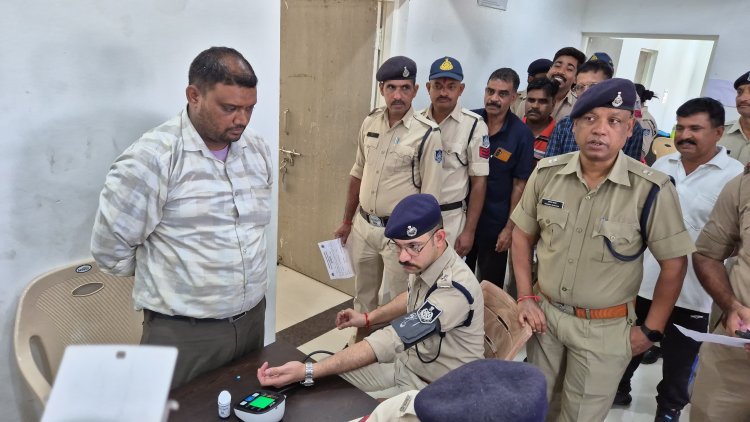 पुलिस विभाग के अधिकारी, कर्मचारियों के लिए स्वास्थ्य शिविर का आयोजन 205 लोगों को जांच उपचार एवं परामर्श दिया गया