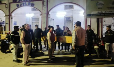 सिविल सर्जन के साथ हुई मारपीट में दो डाक्टरों पर उकसाने के आरोप लगे -मारपीट का एक आरोपी बताया जा रहा है डॉ.जीवन चौहान का ड्रायवर, घटनाक्रम के बाद जीवांश हास्पिटल भी सील, चौहान बोले-आरोप निराधार