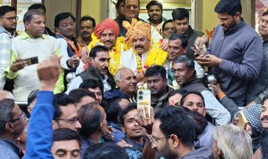 दिनेश पाटीदार के मनोनयन पर विधायक पांडेय का सम्मान कर जताया आभार