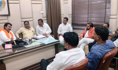 अब वसूली के लिए भिड़ेगा निगम, मार्च तक लक्ष्य पूरा करने के निर्देश राजस्व वृद्धि हेतु निगम से संबंधित करो की शत-प्रतिशत वसूली करें-महापौर प्रहलाद पटेल नगर निगम के विभिन्न विभागों की समीक्षा बैठक में दिये निर्देश