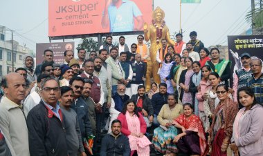 सुशासन के प्रणेता थे अटल जी, वे युग पुरुष थे -भाजपा ने अटल जी को याद किया, जिलाध्यक्ष महापौर समेत कई नेताओं ने उनकी योजनाओं और कार्यकाल को सराहा भारतीय राजनीति में ऐसा युग पुरुष ना हुआ है, ना होगा - महापौर प्रहलाद पटेल