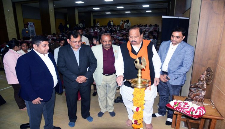 प्लास्टिक वेस्ट का प्रबंधन नही किया तो आने वाले वर्षो में बढ़ेगी परेशानी -मंत्री काश्यप ने प्लास्टिक उत्पादकों को चेताया, प्लास्टिक वेस्ट के प्रबंधन की चिंता करें