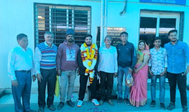 नेपाल से स्वर्ण पदक लेकर लौटने पर यश का किया सम्मान