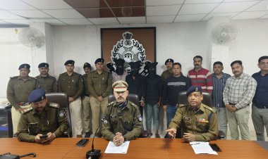 घर का कर्मचारी ही निकला चोरी का मास्टर माइंड, रतलाम पुलिस की बड़ी सफलता-24 घंटे के अंदर किया लाखों की चोरी का पर्दाफाश, सोना, चांदी और नगदी सहित 65 लाख रुपए का सामान बरामद...तीन आरोपी गिरफ्तार