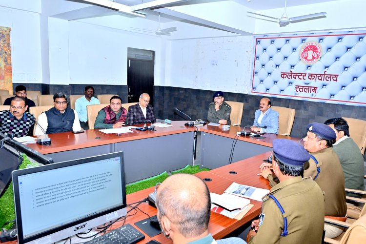 दिल्ली-मुंबई एक्सप्रेस-वे पर सुरक्षा के लिए एनएचआई को पुलिस को देना होंगे वाहन और ड्रोन केमरे -रोड सेफ्टी को लेकर आयोजित बैठक में कलेक्टर ने दिए निर्देश, जावरा में उज्जैन बायपास पर ढाबों का अतिक्रमण हटाने के लिए भी कहा
