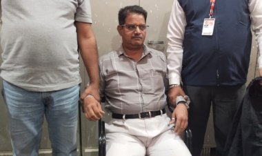 रिश्वतखोरो की धरपकड़ जारी...मनरेगा का सहायक लेखा अधिकारी 15 हजार की रिश्वत लेते पकड़