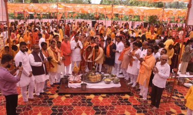 महाशिवरात्रि पर सत्यम् शिवम् सुन्दरम् महारुद्राभिषेक से शिवमय हुआ रतलाम, जगह-जगह भगवान शिव का हुआ रुद्राभिषेक, प्रसादी बांटी