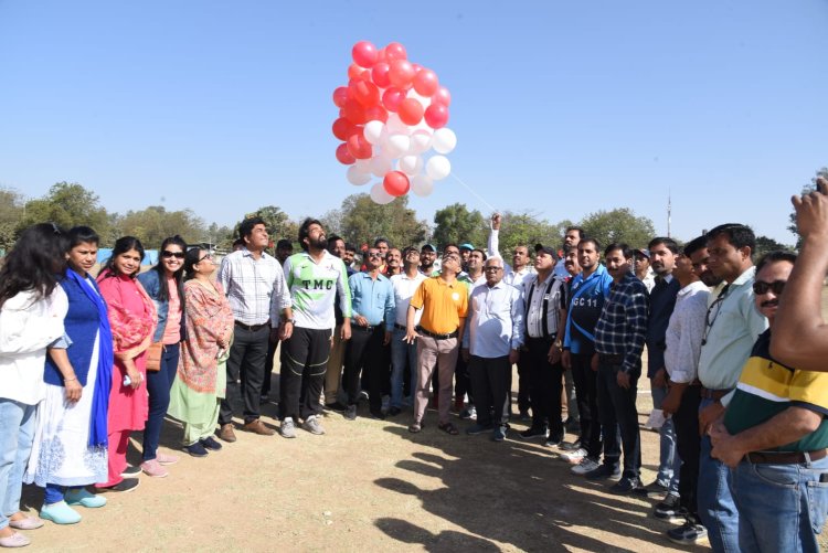 रेलवे खेल मैदान पर पुरोहित ट्राफी का शुभारंभ,  पहले दिन एस एंड टी, टीएमसी, दाहोद वर्कशाप व डीजल शेड ने जीते मैच