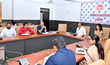 खाद्य एवं औषधि प्रशासन के अधिकारी नगर में आरओ वॉटर की जांच करें, समय सीमा पत्रों की समीक्षा बैठक में कलेक्टर ने दिए निर्देश