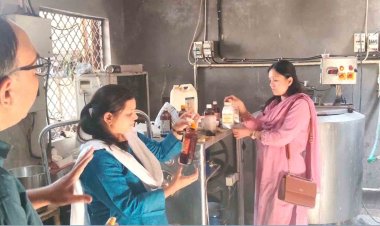 खाद्य विभाग का जांच अभियान जारी, विभिन्न प्रतिष्ठानों से लिए नमूने