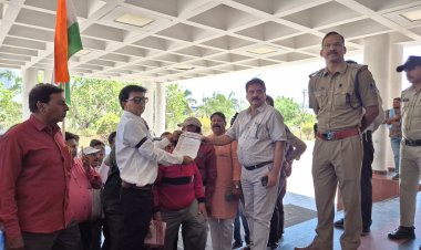 पहलगाम हमले पर बिफरा रतलाम प्रेस क्लब,  काली पट्टी बांध निकाली रेली, दिया ज्ञापन