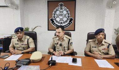 रतलाम के रसूदखदार जावरा में खेल रहे थे जुआ, जावरा पुलिस ने दबिश देकर डेढ लाख रुपए सहित 7 जुआरियो को पकड़ा