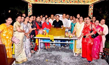 स्थानांतरण पर सम्मानित कर दी विदाई