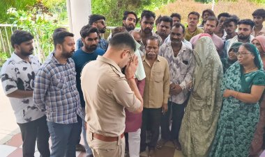 रतलाम : हत्या के छठवें दिन भी आरोपी फरार, पुलिस की कार्यप्रणाली पर सवाल  - रतलाम में 22 वर्षीय युवक की निर्मम हत्या, परिजनों ने पुलिस प्रशासन से लगाई न्याय की गुहार