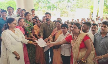 पंचायत सहायक सचिव कर्मचारी संघ द्वारा 8 सूत्री मांगों को लेकर दिया ज्ञापन, पंचायत एवं ग्रामीण विकास मंत्री के नाम सोपा ज्ञापन