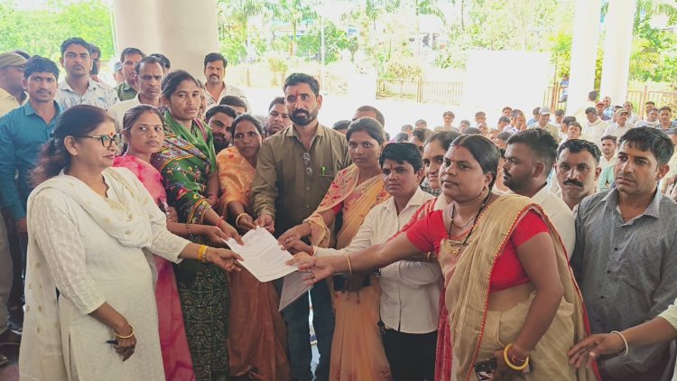 पंचायत सहायक सचिव कर्मचारी संघ द्वारा 8 सूत्री मांगों को लेकर दिया ज्ञापन, पंचायत एवं ग्रामीण विकास मंत्री के नाम सोपा ज्ञापन