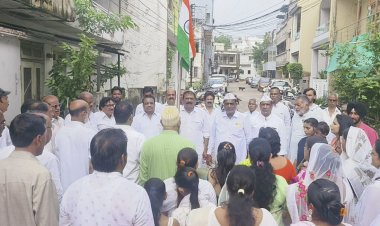 कांग्रेस ने हर्षोल्लास से मनाया स्वतंत्रता दिवस