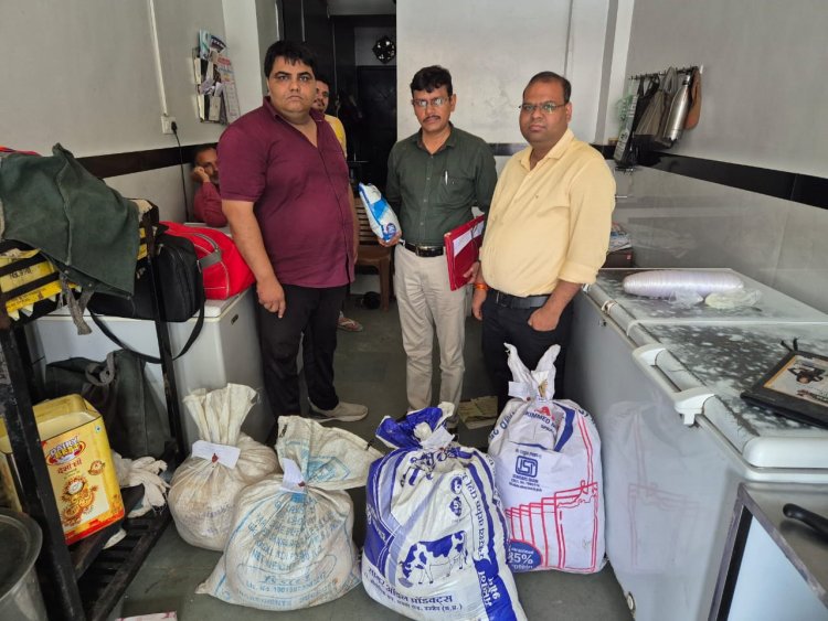 दिनदयाल नगर की बालाजी डेरी से लेकर ग्रामीण क्षेत्रो की दुकानों तक से खाद्य विभाग ने लिए नमूने