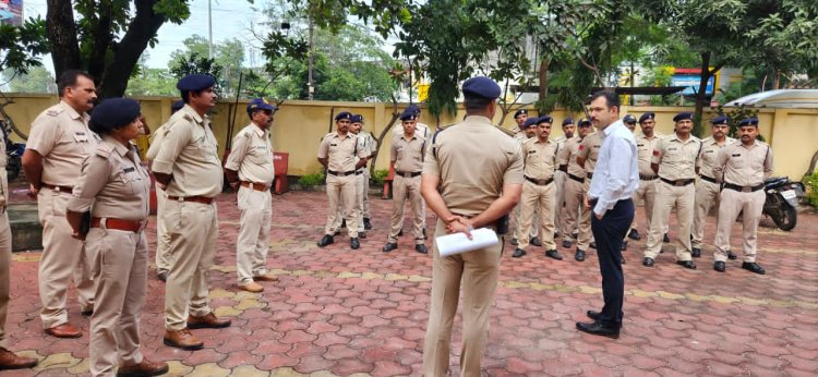 एसपी ने दिए अमले को निर्देश, त्यौहार पर पुलिस दिखाए सक्रियता, चाकू और चोर को पकड़ने पर मिलेगा इनाम!