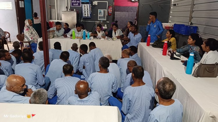 वरिष्ठ नागरिक दिवस के अवसर पर वृद्ध जनों का स्वास्थ्य परीक्षण किया गया